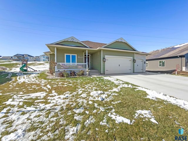 821 N Sylvan Dr Drive, Sioux Falls, SD 57110