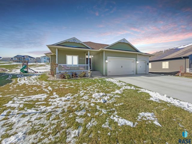 821 N Sylvan Dr Drive, Sioux Falls, SD 57110