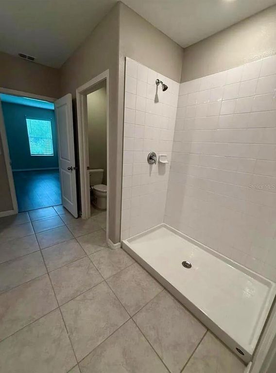 Image 11 of property listing at 12957 WILDFLOWER MEADOW DRIVE, Riverview, FL 33579