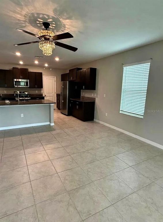 Image 5 of property listing at 12957 WILDFLOWER MEADOW DRIVE, Riverview, FL 33579