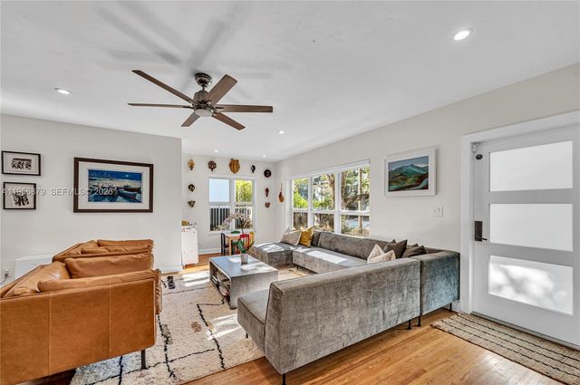 3535 W Glencoe St, Miami, FL 33133