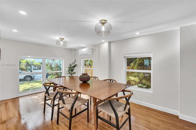 3535 W Glencoe St, Miami, FL 33133