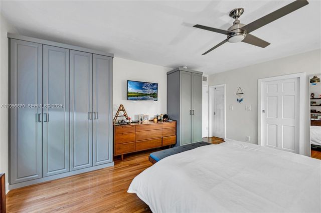 3535 W Glencoe St, Miami, FL 33133