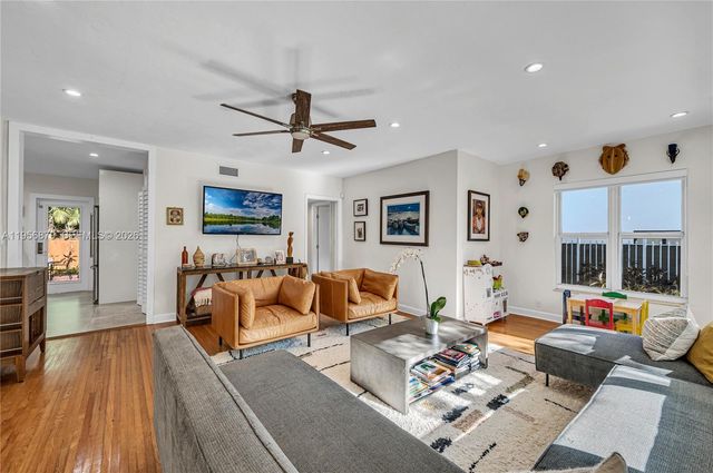 3535 W Glencoe St, Miami, FL 33133