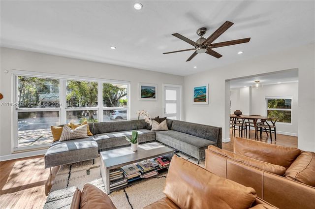 3535 W Glencoe St, Miami, FL 33133