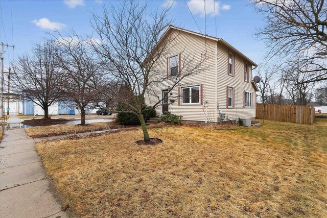 1104 11th Street, Brodhead, WI 53520