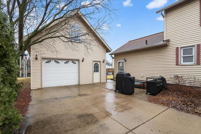 1104 11th Street, Brodhead, WI 53520