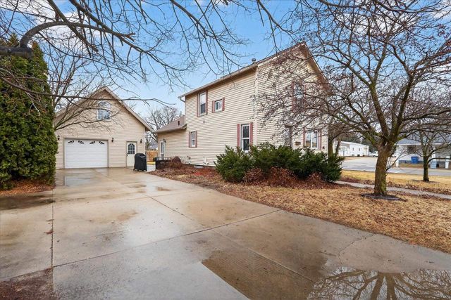 1104 11th Street, Brodhead, WI 53520