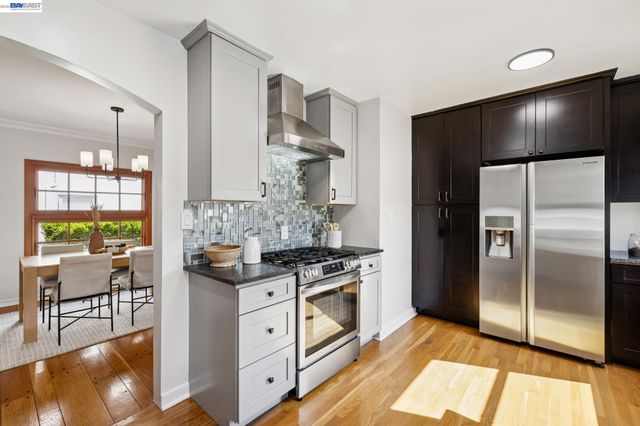 2435 Burlington St, Oakland, CA 94602