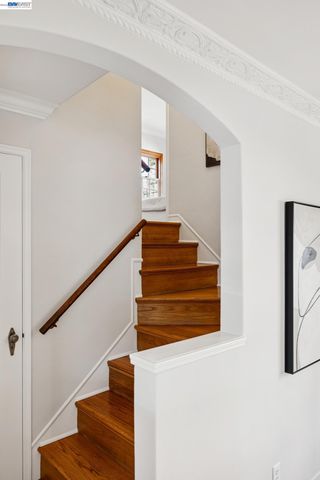 2435 Burlington St, Oakland, CA 94602