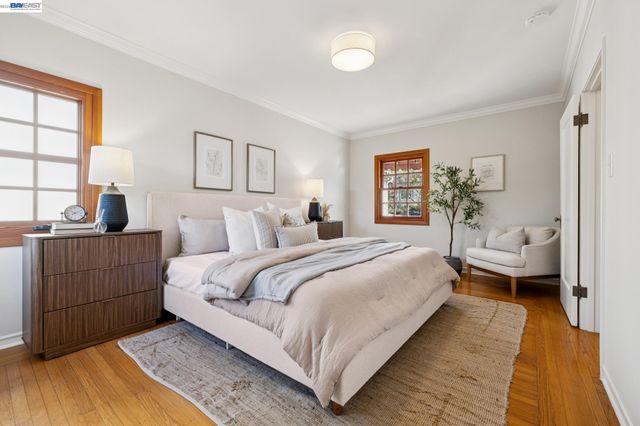 2435 Burlington St, Oakland, CA 94602