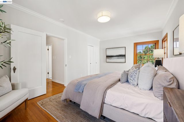 2435 Burlington St, Oakland, CA 94602