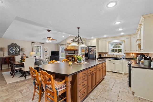 13176 Kimberlyn Hills Lane, Rogers, AR 72756