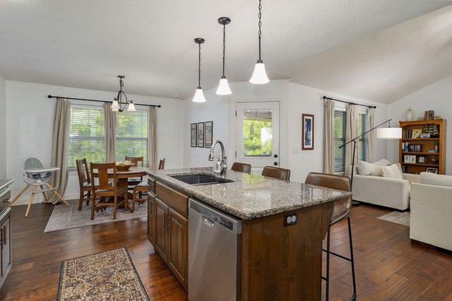 833 E Grouse Road, Nixa, MO 65714