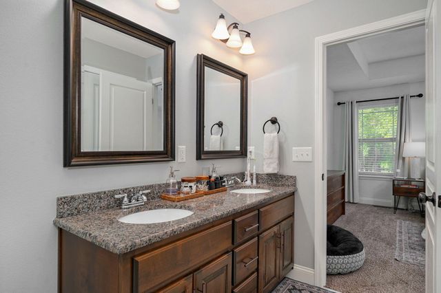 833 E Grouse Road, Nixa, MO 65714