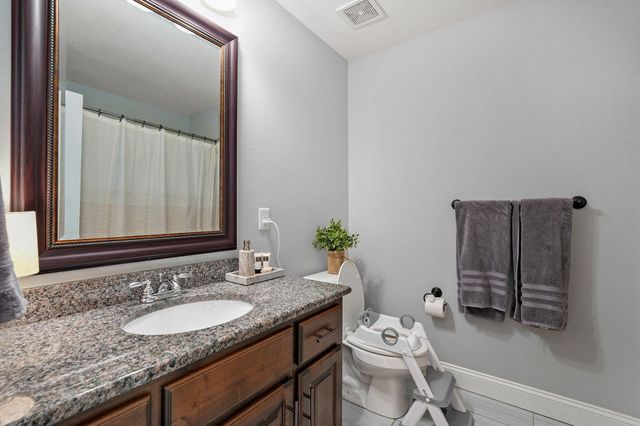 833 E Grouse Road, Nixa, MO 65714