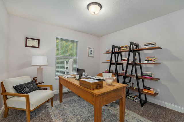 833 E Grouse Road, Nixa, MO 65714