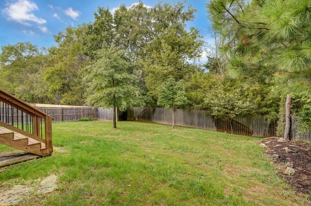 833 E Grouse Road, Nixa, MO 65714