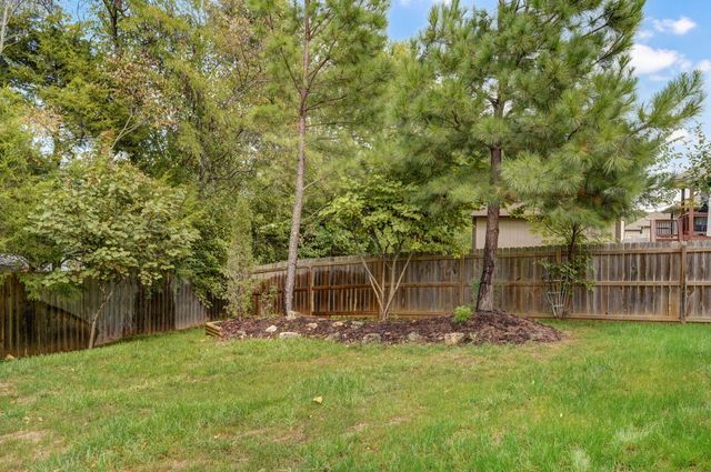 833 E Grouse Road, Nixa, MO 65714