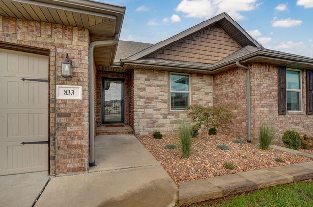 833 E Grouse Road, Nixa, MO 65714