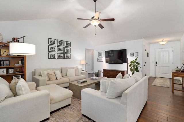 833 E Grouse Road, Nixa, MO 65714
