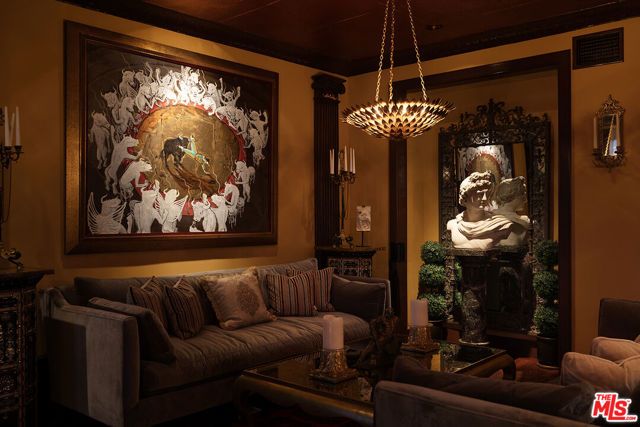 960 N Doheny Drive 306, West Hollywood, CA 90069