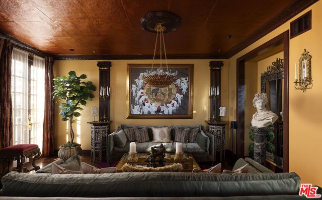 960 N Doheny Drive 306, West Hollywood, CA 90069