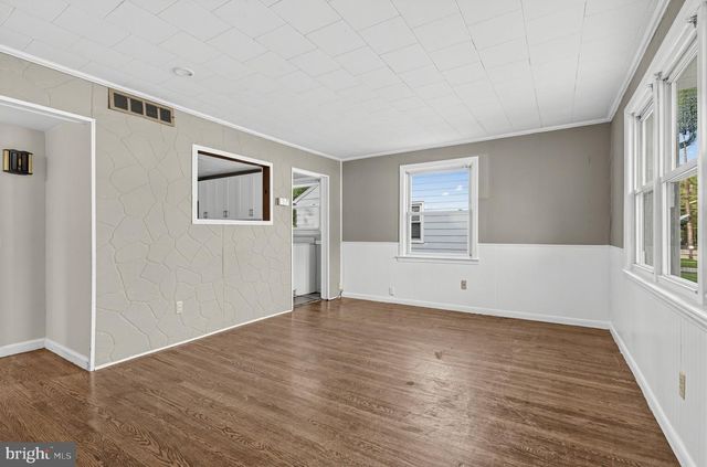 516 W MAIN ST, Maple Shade, NJ 08052