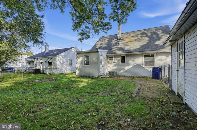 516 W MAIN ST, Maple Shade, NJ 08052