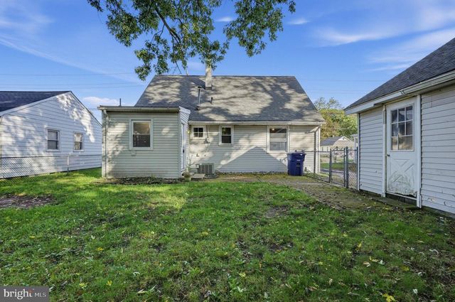516 W MAIN ST, Maple Shade, NJ 08052