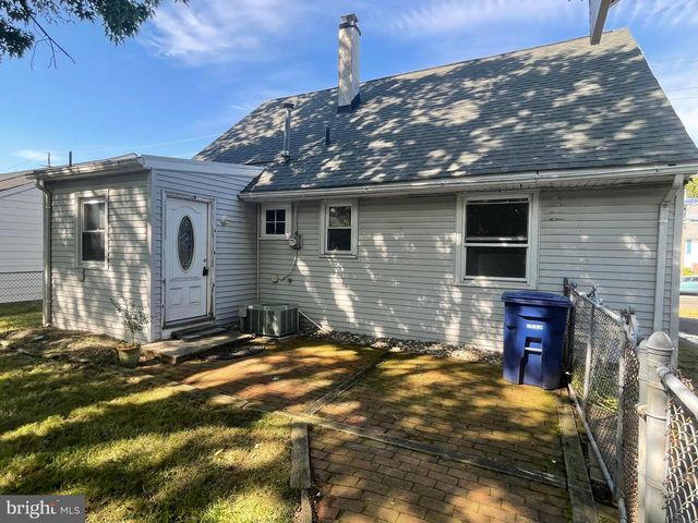 516 W MAIN ST, Maple Shade, NJ 08052