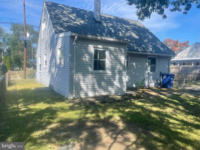 516 W MAIN ST, Maple Shade, NJ 08052