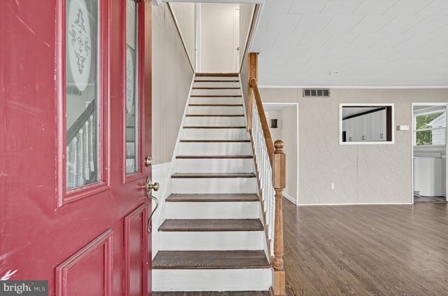 516 W MAIN ST, Maple Shade, NJ 08052