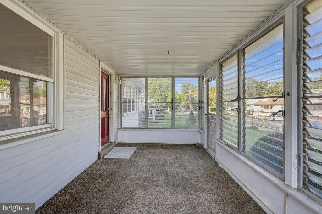 516 W MAIN ST, MAPLE SHADE, NJ 08052 — photo 5
