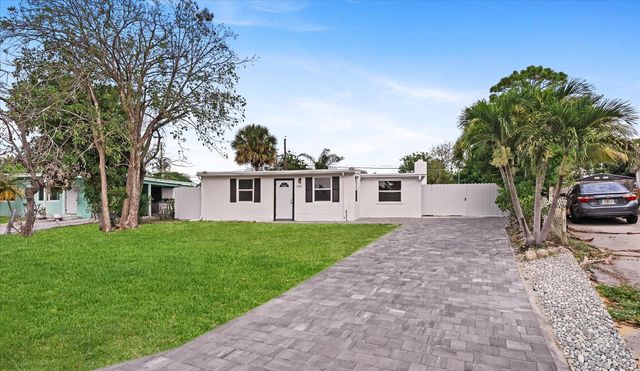 431 Ficus Tree Drive, Lantana, FL 33462