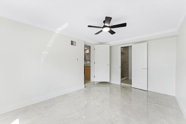 431 Ficus Tree Drive, Lantana, FL 33462