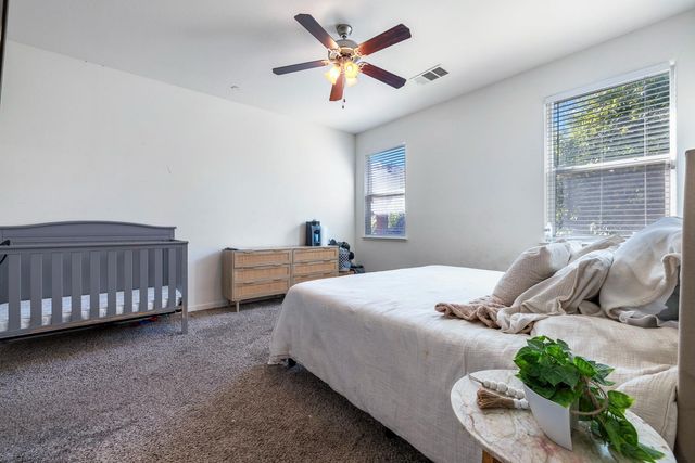 8611 Gardenia Avenue, Parlier, CA 93648