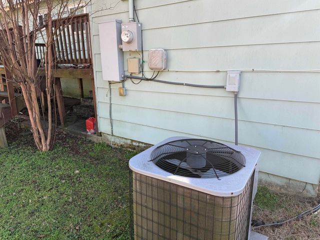 9216 W 6th Street, Little Rock, AR 72205