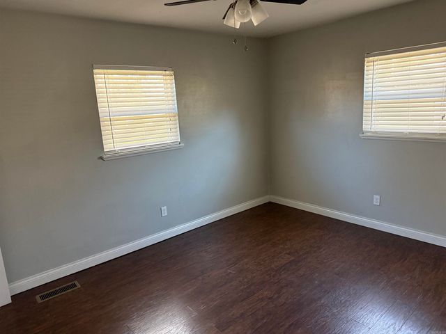 9216 W 6th Street, Little Rock, AR 72205