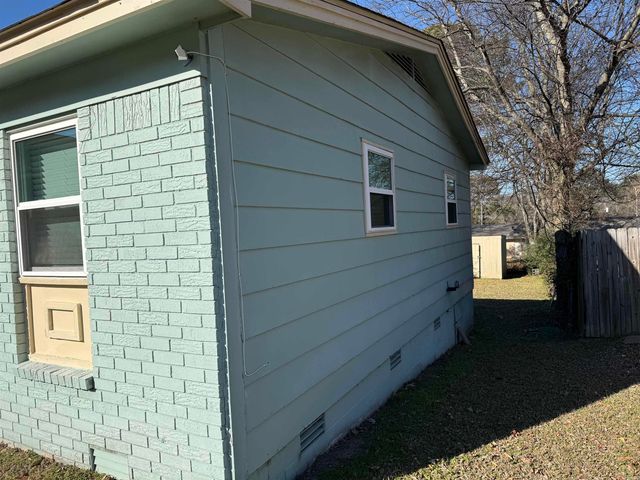 9216 W 6th Street, Little Rock, AR 72205