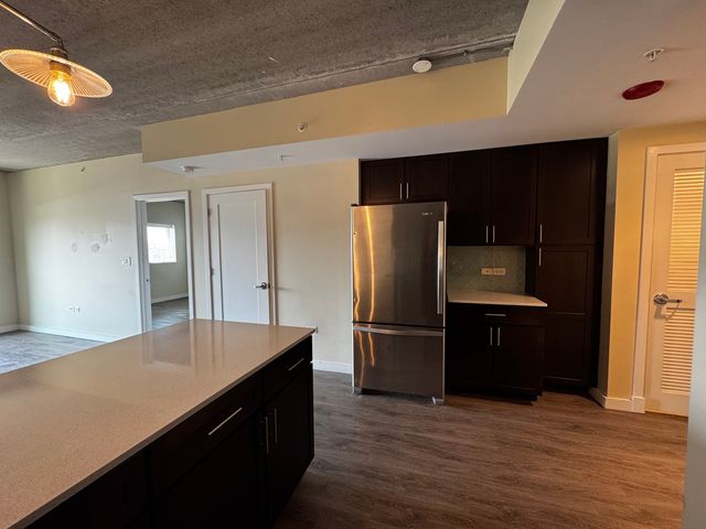 1323 W Morse Avenue 608, Chicago, IL 60626