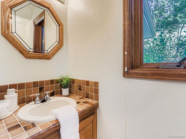 677 Sky Trail Rd, Boulder, CO 80302