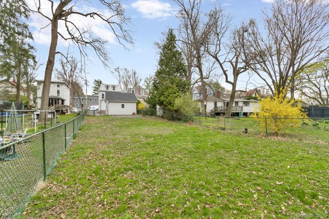 44 Glenwood Avenue, Poughkeepsie, NY 12603