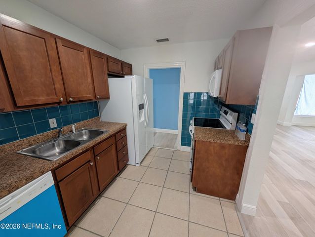 1454 RIBAULT SCENIC Drive, Jacksonville, FL 32208