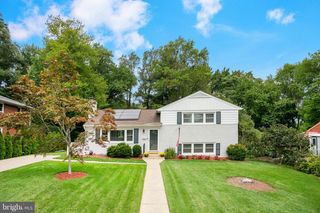 1912 SWAN TER, Alexandria, VA 22307