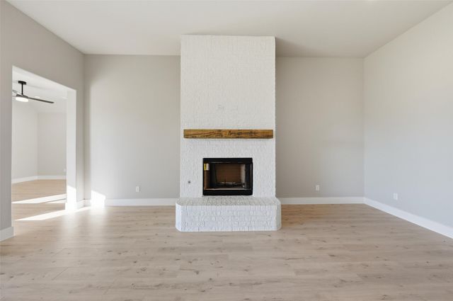 129 Mikasi, Godley, TX 76044