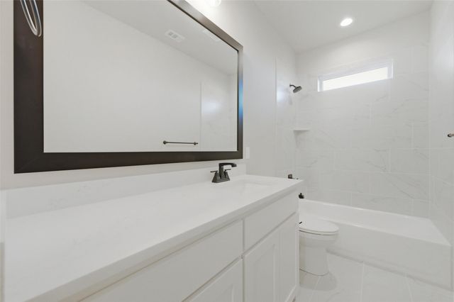 129 Mikasi, Godley, TX 76044