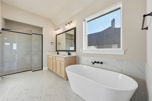 129 Mikasi, Godley, TX 76044