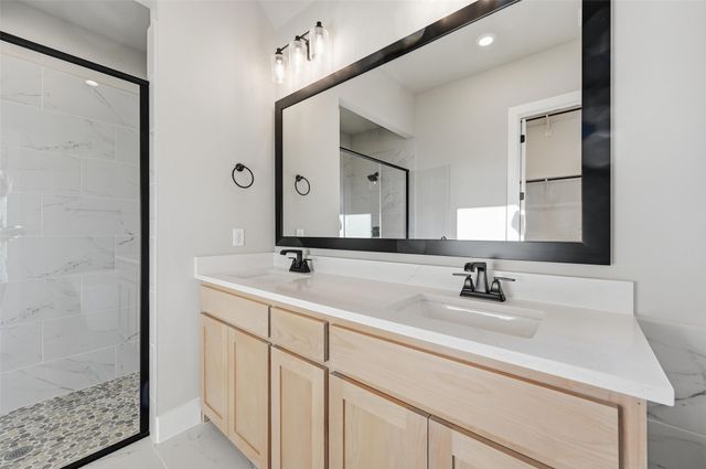 129 Mikasi, Godley, TX 76044