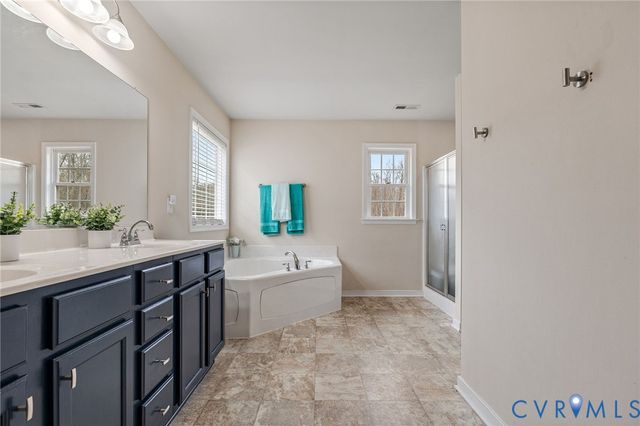 7541 Rolling Hill Rd, Hopewell, VA 23860